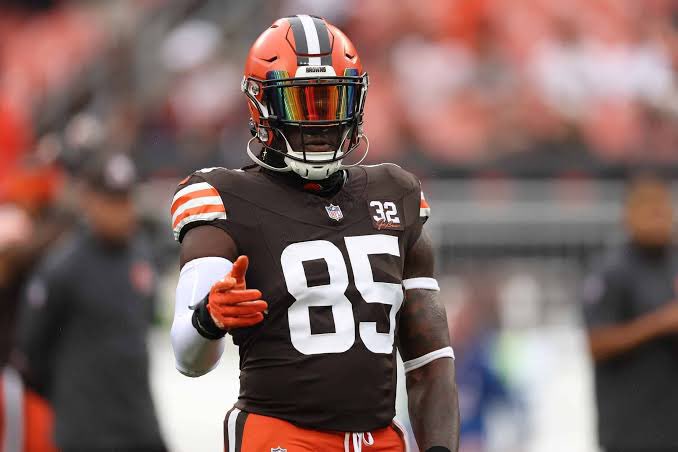 David Njoku vs the Vikings: 
6 Catches 
67 Yards
1 TD
Is the #Browns season over?