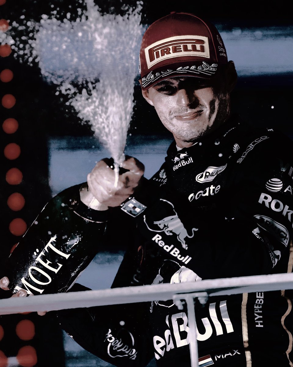 GHOSTOFSPIEL's tweet image. ⠀

  ⠀  ⠀ ⠀   ❪ @̶𝙣𝙞𝙠𝙡𝙖𝙨𝙬𝙚𝙞𝙨𝙨𝙢𝙖𝙣𝙣  𝙥𝙤𝙨𝙩𝙚𝙙  ❫ 
  ⠀  ⠀   ⠀ 📸  ——  tough race but P2 for singapore. let’s keep pushing. 

 ⠀