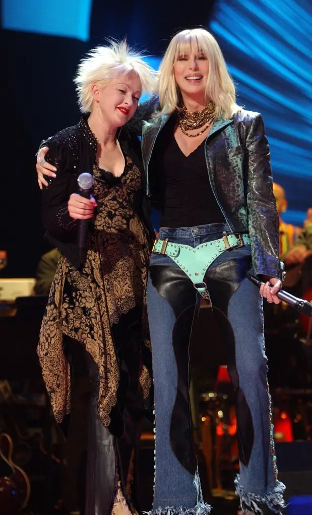 ThemysciranBoy #CherCrew (@themysciranboy) on Twitter photo 