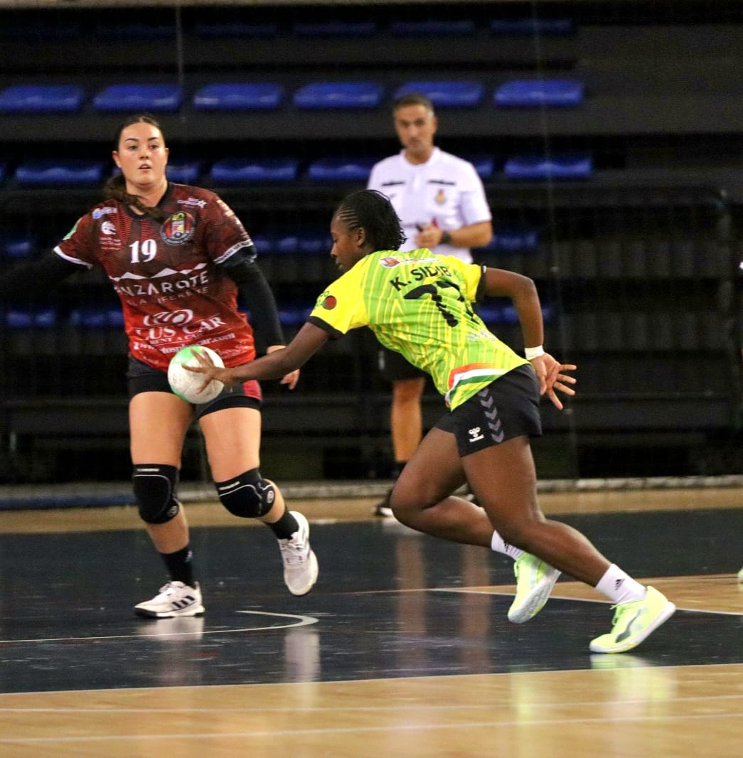 📷 Galería | Temporada 25/26 (J5)

Imágenes del partido disputado ayer ante <a href="/CBZONZAMAS/">BALONMANO ZONZAMAS</a>

Primera victoria en 🏡. Gracias a toda la afición por el apoyo y la energía desde las gradas. ✨

¡¡Buen trabajo equipo...seguimos trabajando, seguimos soñando!!

#SienteSporting 💚💛