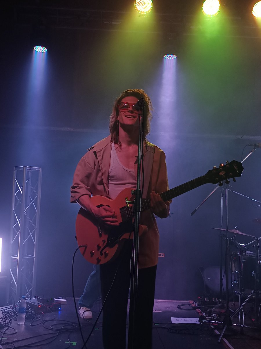 florsi 🌷 tweet media