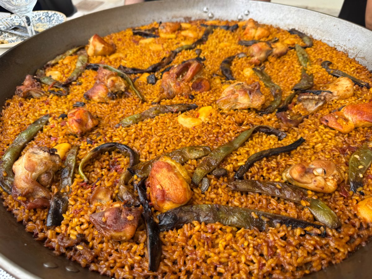 javituda's tweet image. cuál?