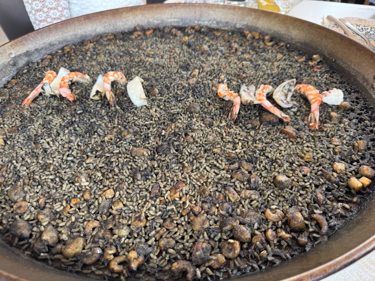 javituda's tweet image. cuál?