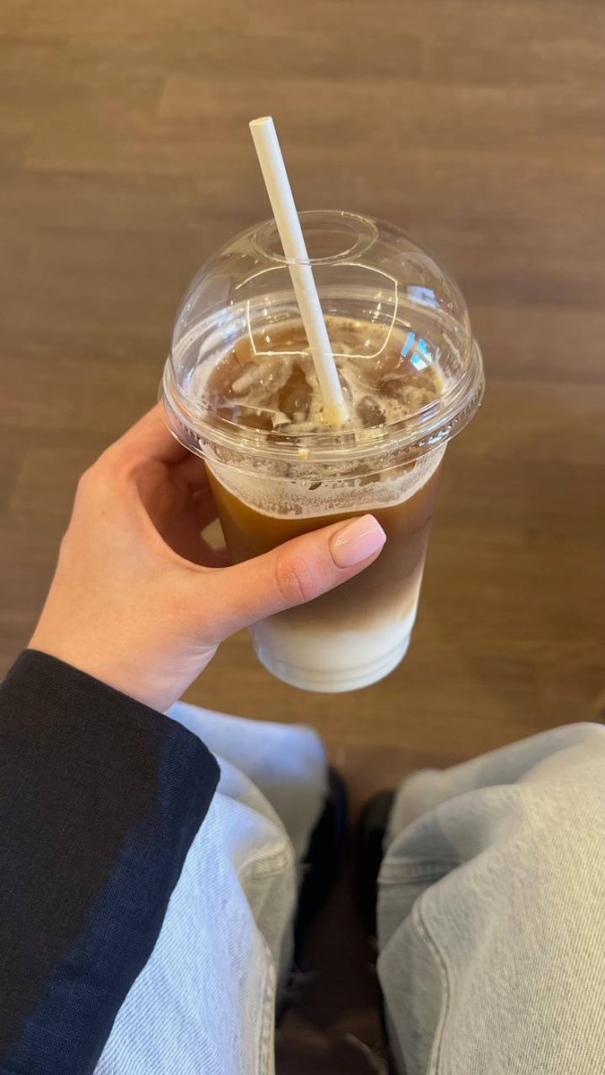 millie_millie92's tweet image. Good Sunday afternoon, friends! Wishing everyone a blessed and peaceful day💐
#sundaymood☀️ #coffeelife #enjoyinglife