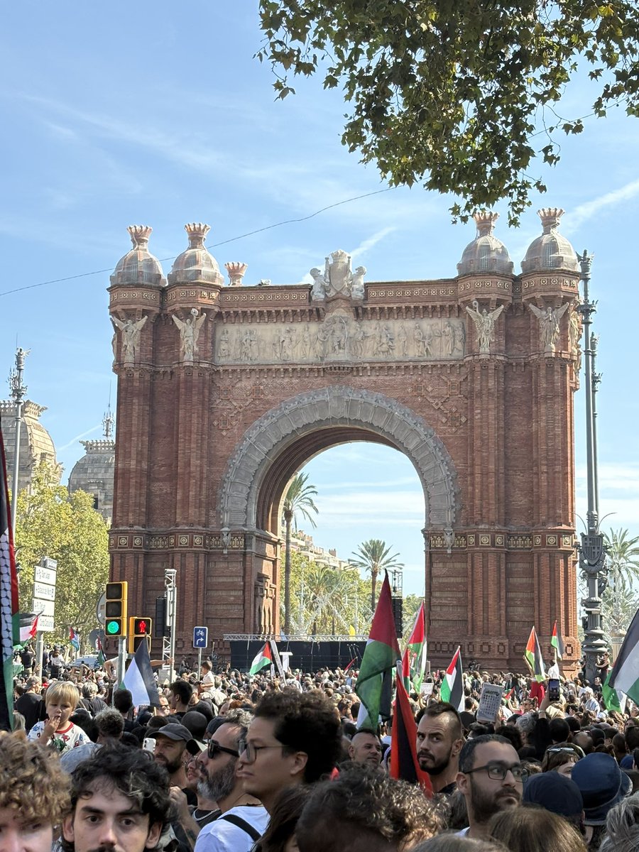 <a href="/susanabulhawa/">susan abulhawa | سوزان ابو الهوى</a> x.com/sindicaestudia…