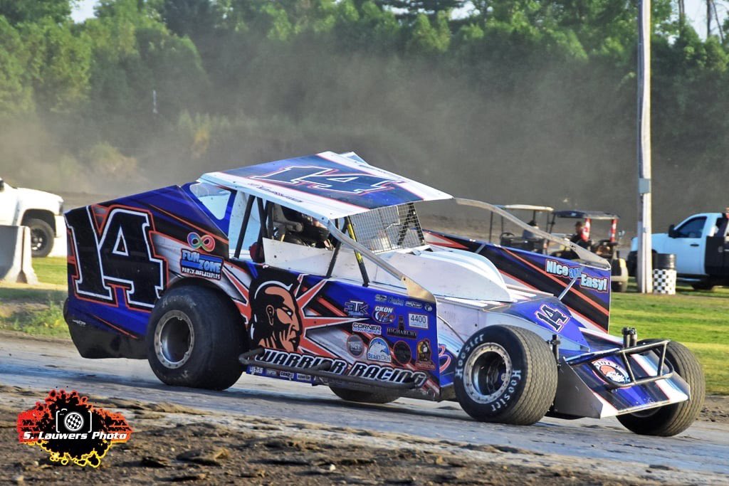 warriorracing14's tweet photo. It’s finally 𝐑𝐀𝐂𝐄𝐃𝐀𝐘 once again for Warrior Racing! After being sidelined for a month and a half, I’m back behind the wheel for day 2 of RaceFest at CMS! This will be our final scheduled race of 2025.
#racing #dirtcar https://t.co/u2CFD18FwY