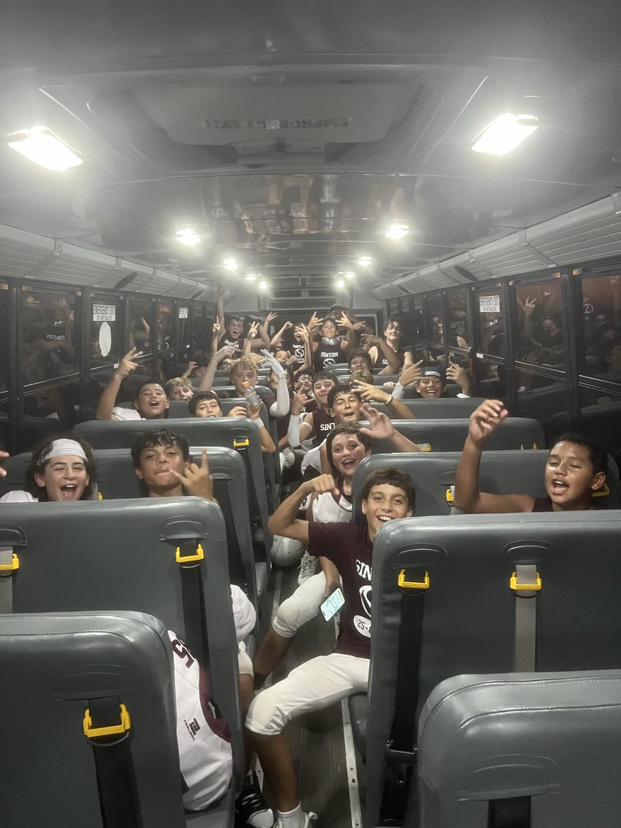 CoachRuiz50's tweet photo. Super proud of this group of boys! They’re getting better and better every week! The future is bright in Sinton, Texas! #MyEverythingOrNothing https://t.co/BJnOUON2AQ
