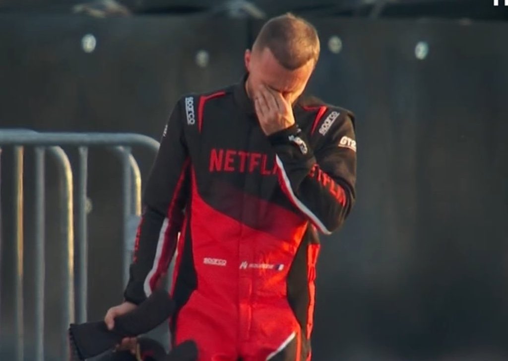 Merci Squeezie pour ce GP Explorer merci de nous avoir fait vibrer dans ce The Last Race. Et Pleure pas stp pitié parcq nous aussi on chiale 
#GPExplorer3