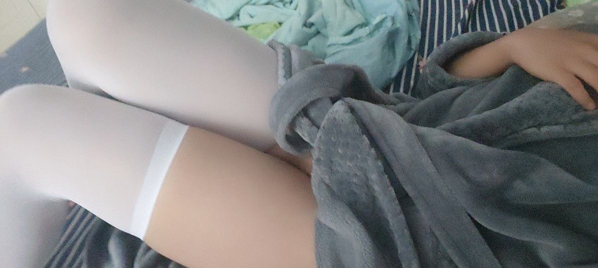 帮新人转转推吧QWQ #正太 #玉足 #小男孩 #可爱的男孩子 #少年 #弱受 #男娘