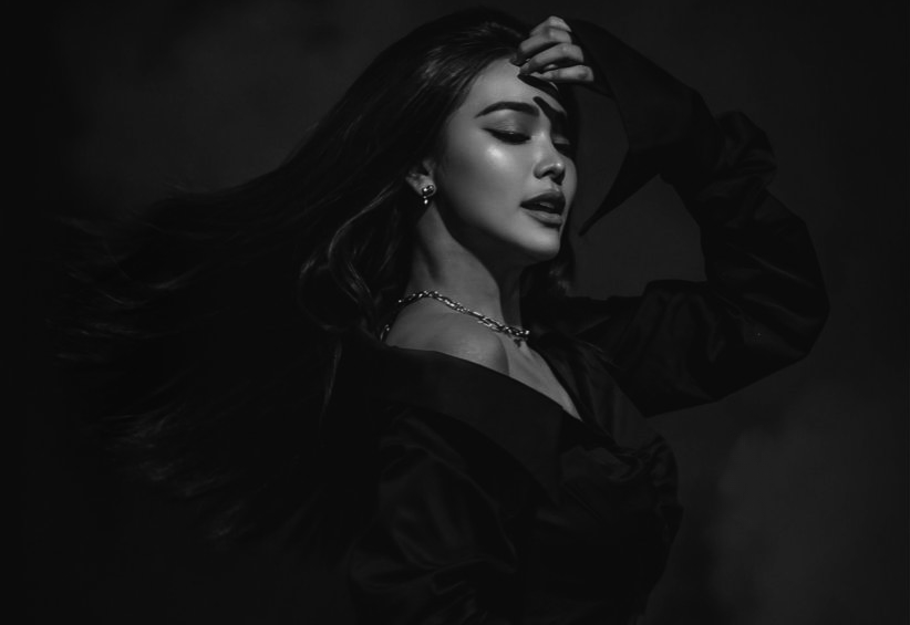 sxlentsoul's tweet photo. ♱ Nasci em uma linhagem antiga de vampiros na Grécia, em tempos onde a aristocracia se confundia com mitos. Meu nome não é apenas uma homenagem à mulher que abrira a caixa proibida dos deuses — era um presságio. https://t.co/VdlNFvhgwF