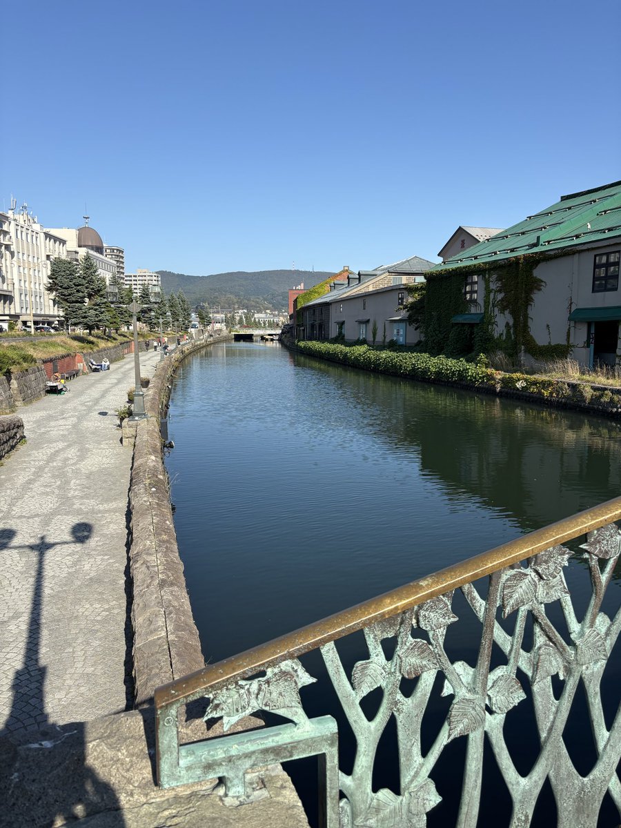 harattidayo7's tweet image. 昨日、北海道旅行から帰宅しました。
帰りの飛行機が気流の関係でめちゃ揺れて、帰宅した安心感からすぐに寝てしまった💦
初めての北海道は、札幌、小樽、帯広の2泊3日の旅でした。天気に恵まれて良かったですが、日中の気温が東京と変わらなかった気がしました。