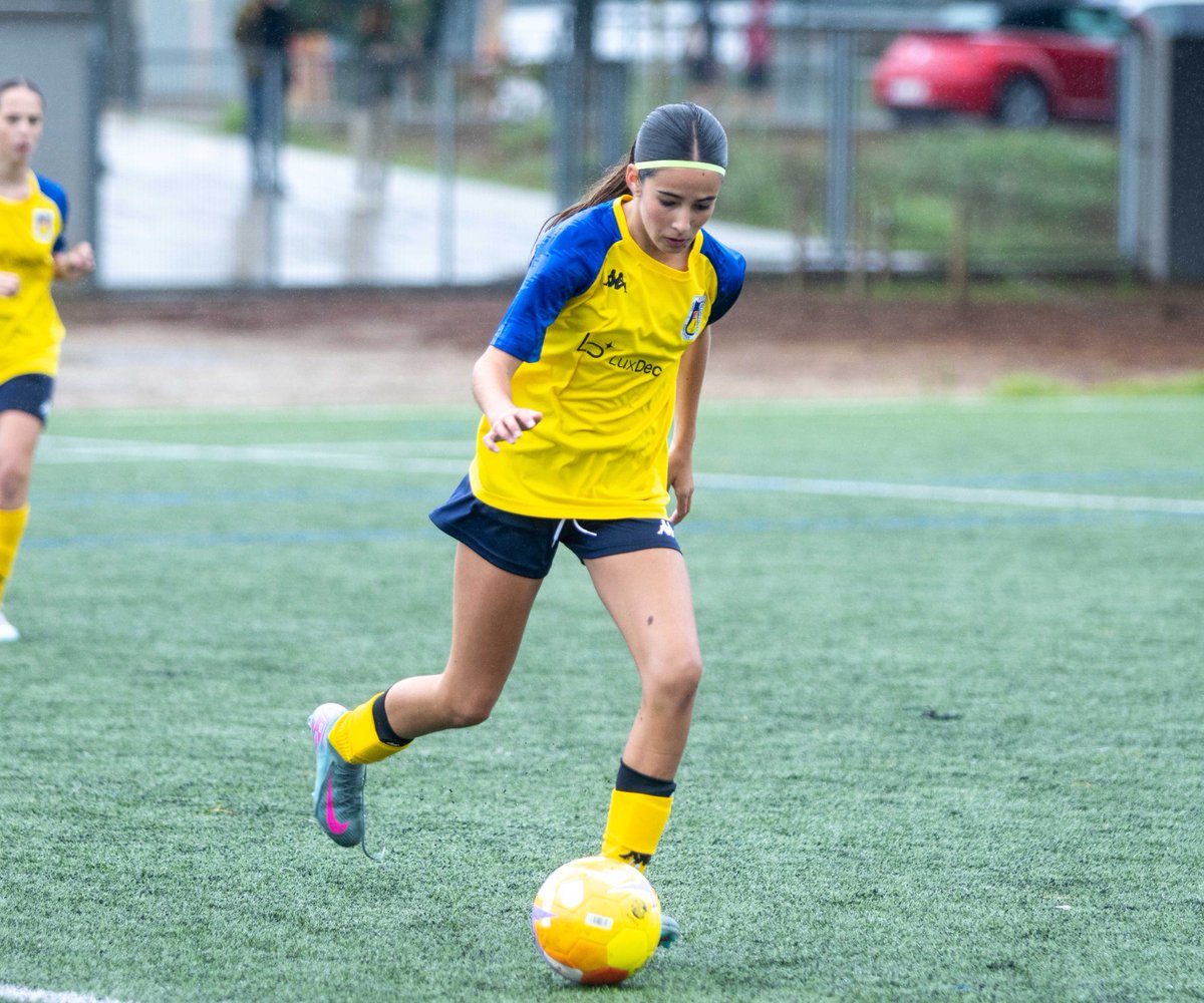 #FutbolBaseUEC | 🟡🔵

📷 RESULTATS I GOLEJADORS/ES partits cap de setmana FUTBOL BASE <a href="/uecastelldefels/">UE Castelldefels</a> (diumenge 5 d’octubre)

🔗 Tot a tinyurl.com/yeypc6vk

#SomHIGrocs #SomHiGrogues #PlanterUEC