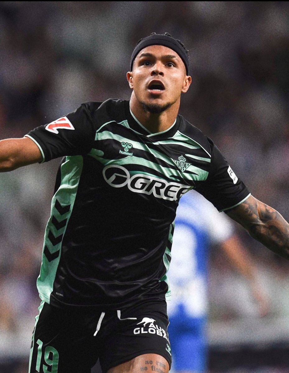 <a href="/rfef/">RFEF</a> <a href="/RCDEspanyol/">RCD Espanyol de Barcelona</a> <a href="/RealBetis/">Real Betis Balompié 🌴💚</a> <a href="/CTARFEF/">CTA</a> CRIMINALES
El 1-0 pitan siempre falta al atacante y le pegan por detrás a Lo Celso, lo escuchan y nada
El penalti del 98, empujan a Valentín antes y nada.
Carlos romero 3 amarillas perdonadas en media hora sobre Antony, nada.
A Abde se lo fulminan en un remate, ni penalti ni nada