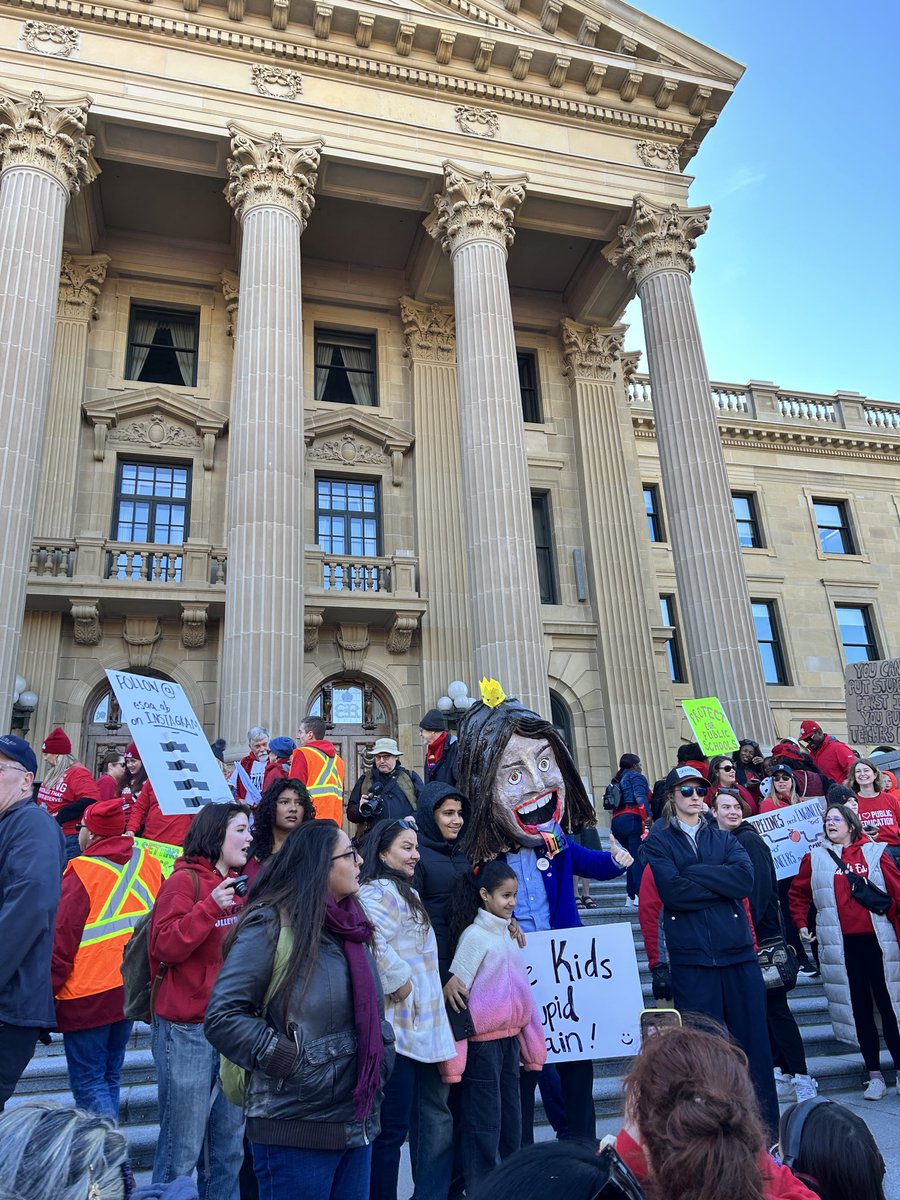 Colleen Yoshida tweet media