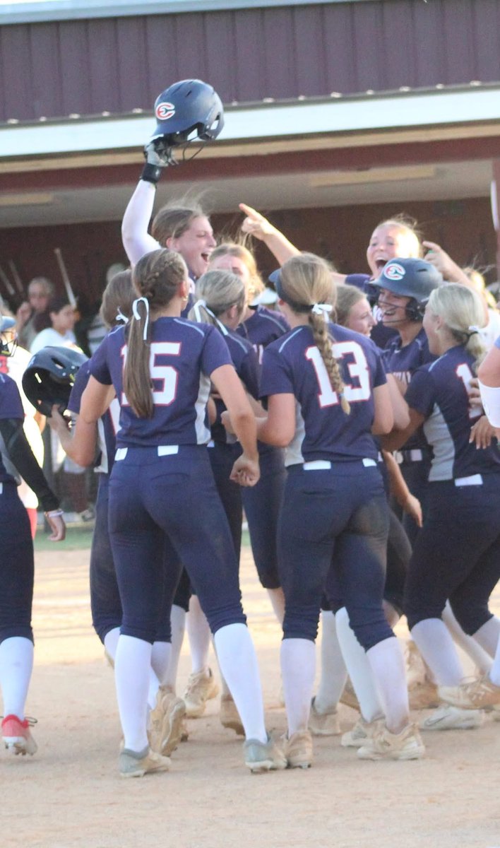 Wiley1Ava's tweet image. With a lot of hard work and teamwork we made it to the Region Championship. We had to play our rival school for the Champion title. We haven’t won it since 2021 but last night we finally broke the curse. @echsrebels @UGASoftball @GSAthletics_SB @NCAASoftball @USASoftball