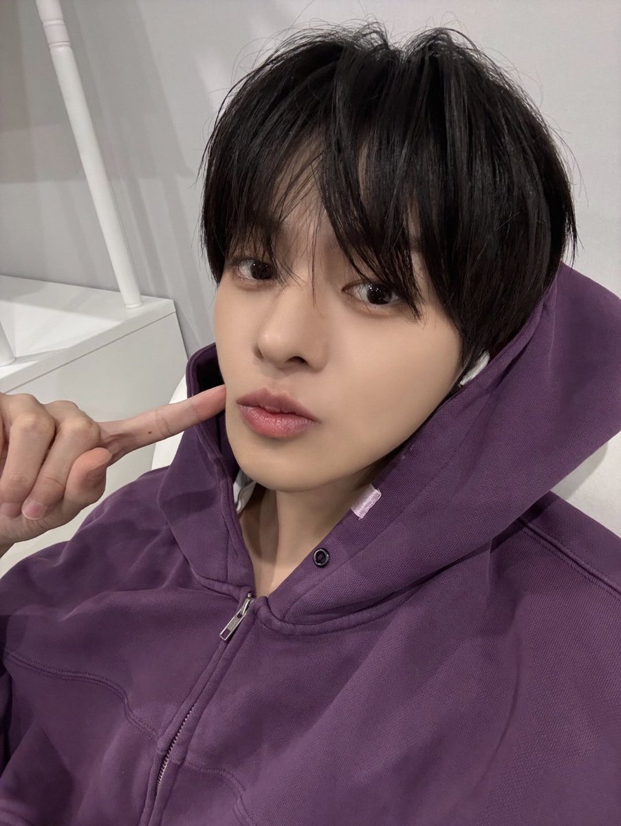 이리오 얼굴 tweet media