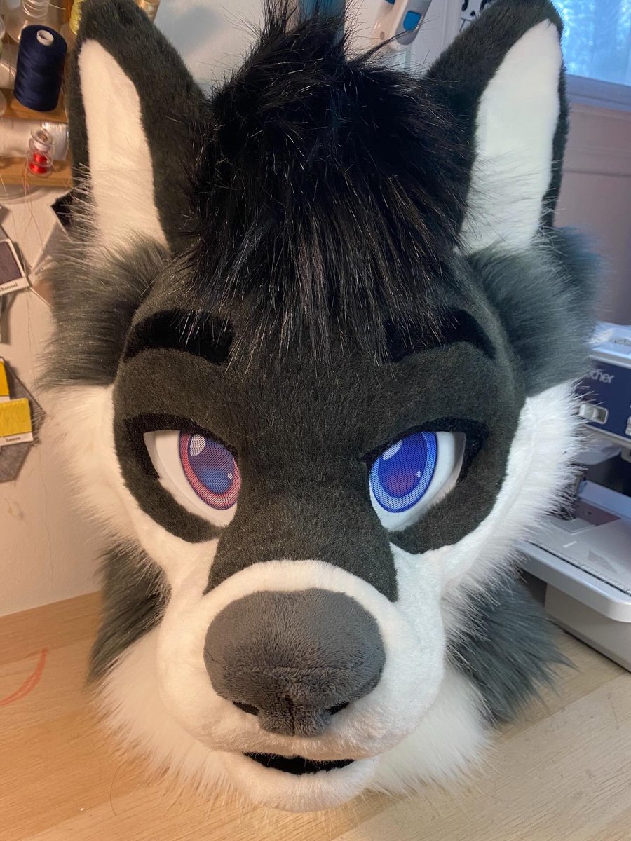 Commission completed for Sven the wolf, on his way home soon! 🐺