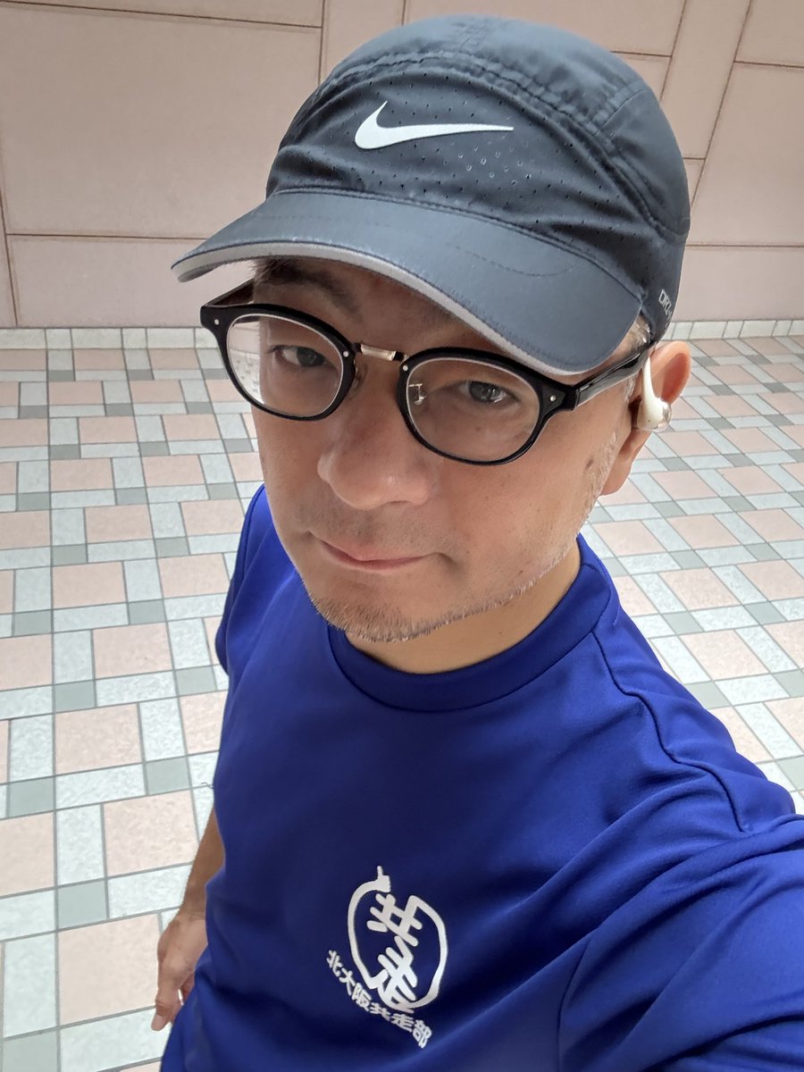 abc_hayashi_h's tweet image. 週明けもランニングから
北大阪共走部のTシャツで出発