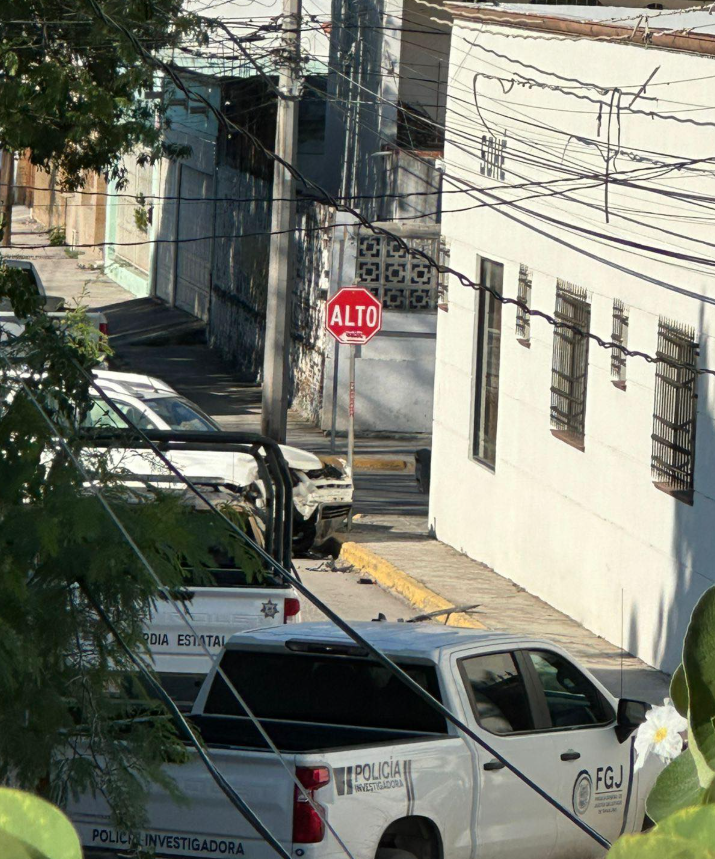 #Tamaulipas | Sujetos armados desatan persecución en pleno centro de la capital. La ausencia de vigilancia de la <a href="/SSP_GobTam/">Seguridad Pública</a> y la inacción del ayuntamiento, de #CdVictoria que sigue sin proponer una policía municipal, mantienen a la ciudad en vulnerabilidad total.