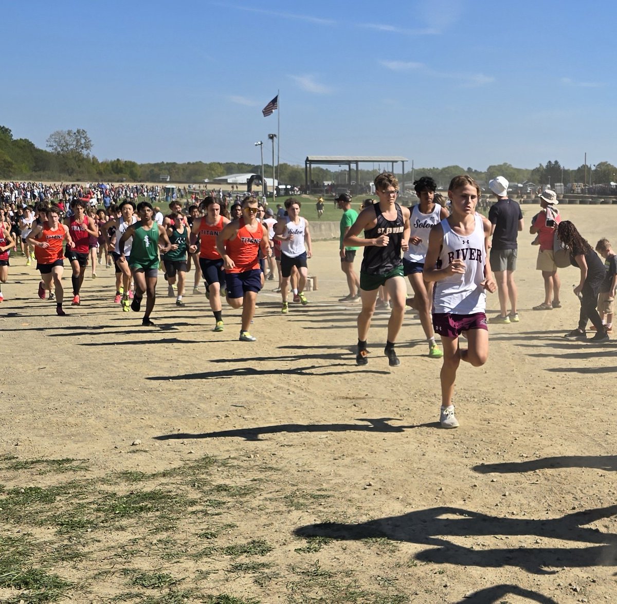 JV placed 5th of 14 teams yesterday at Legends, led by sophomore Sully Murray who placed 15th overall!