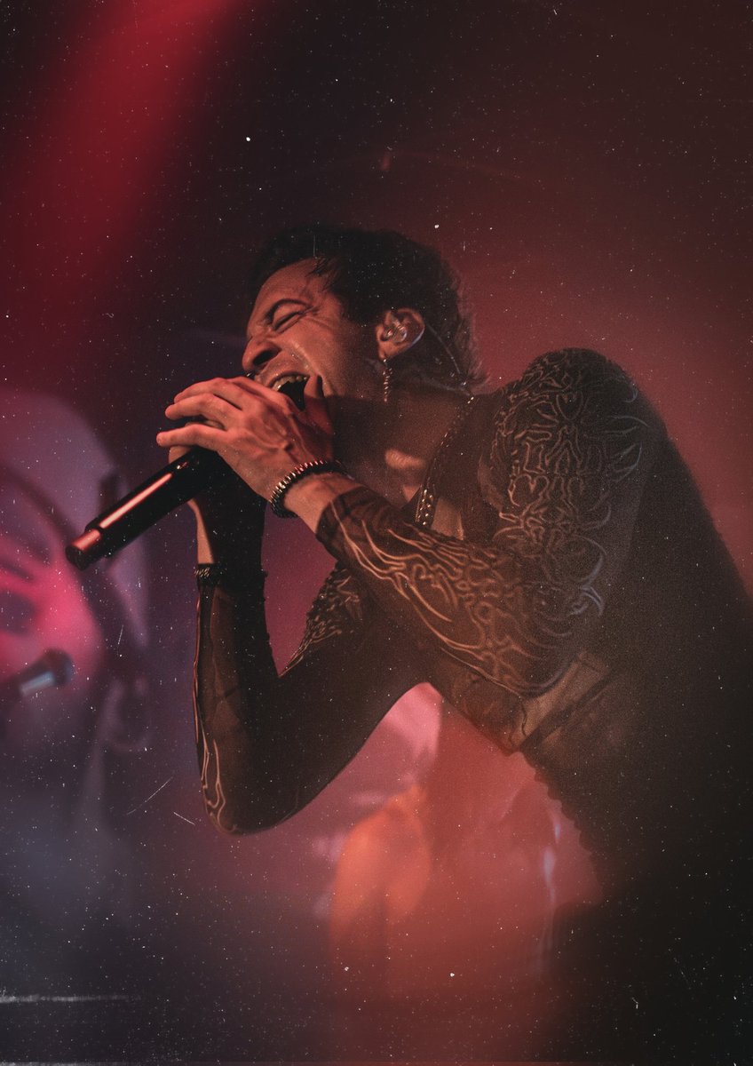 lostintheye tweet media