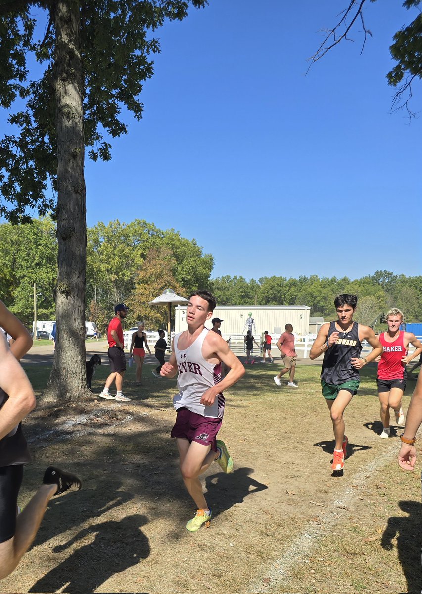 Varsity placed 13th of 25 teams yesterday at Legends! Pirates were led by junior Ryan Stirm who finished 5th overall! Great work on a hot day to race!