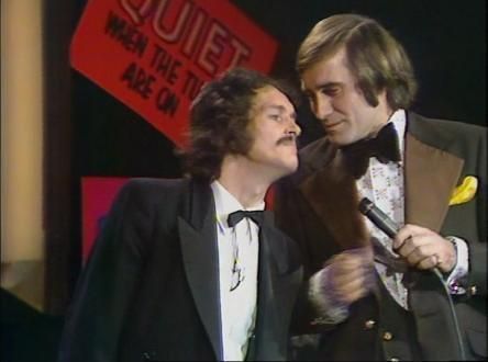 The much loved #CannonAndBall are the stars 🍻 AT THE WHEELTAPPERS (1977) tonight at 9:10pm #TPTVsubtitles