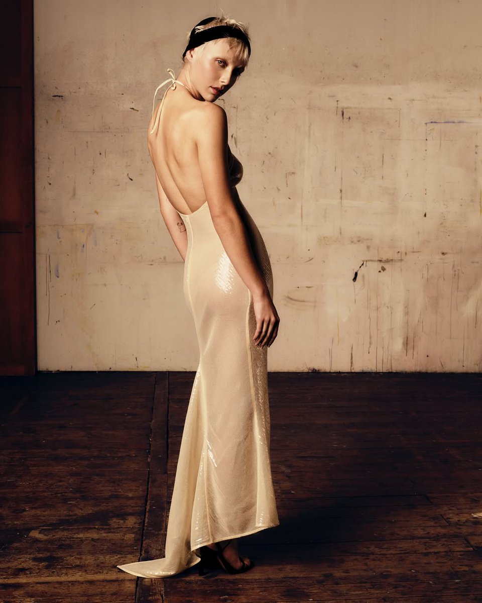 izzah_vl's tweet image. emma chamberlain for ludovic de saint sernin ss'26 titled 'the reverie'.