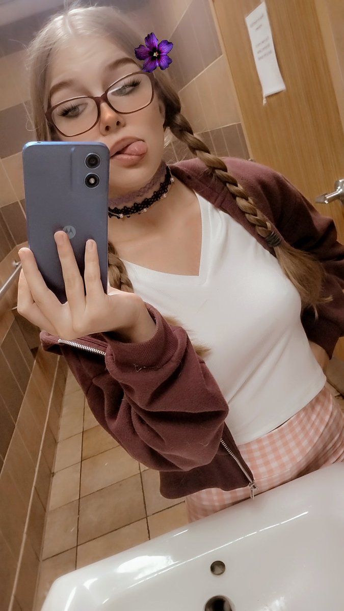 jasmine tweet media