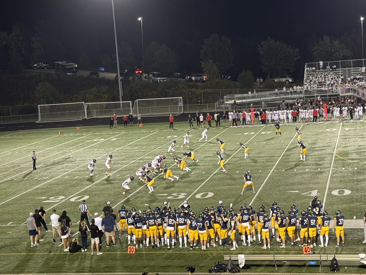 TaySmith2013's tweet photo. Friday Night Lights. Homecoming. Rivalry win. ππ΅π‘
Lakers knock off 6th-ranked Shakopee 38β28 under the lights at Dan Patch Stadium. Electric atmosphere and passion on both sides. Proud to be a Laker! #PL4L https://t.co/LxrUTkqkjJ