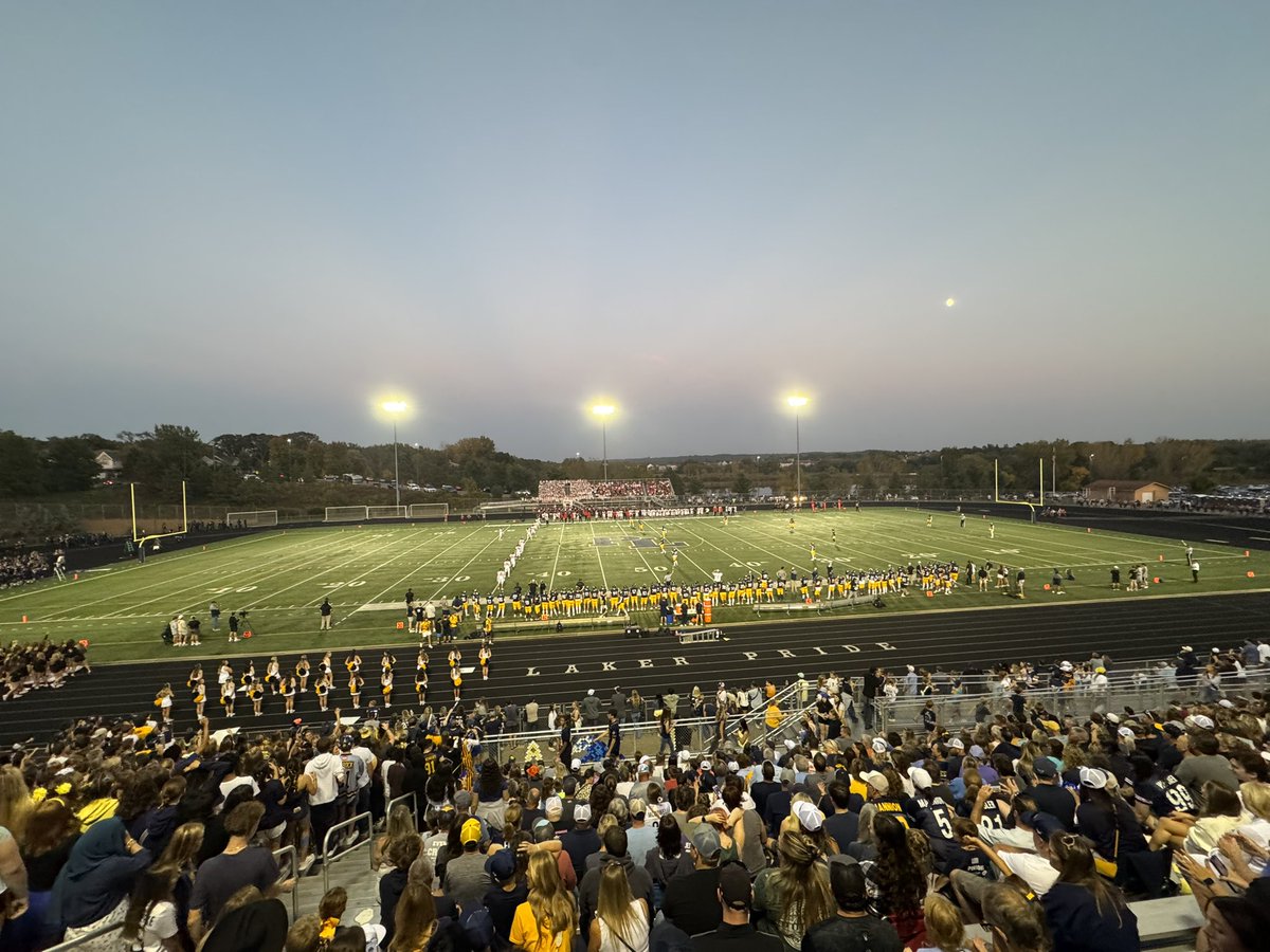 TaySmith2013's tweet photo. Friday Night Lights. Homecoming. Rivalry win. ππ΅π‘
Lakers knock off 6th-ranked Shakopee 38β28 under the lights at Dan Patch Stadium. Electric atmosphere and passion on both sides. Proud to be a Laker! #PL4L https://t.co/LxrUTkqkjJ