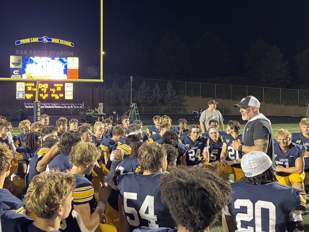 TaySmith2013's tweet photo. Friday Night Lights. Homecoming. Rivalry win. ππ΅π‘
Lakers knock off 6th-ranked Shakopee 38β28 under the lights at Dan Patch Stadium. Electric atmosphere and passion on both sides. Proud to be a Laker! #PL4L https://t.co/LxrUTkqkjJ