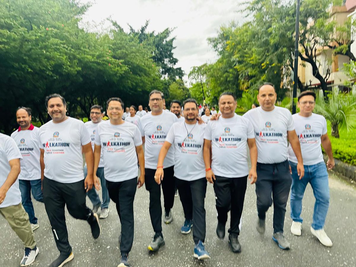 umeshslg's tweet image. अखिल भारतीय मारवाड़ी युवा मंच द्वारा आयोजित वॉकाथॉन 2025 का देशभर में हुआ भव्य और ऐतिहासिक आयोजन 
मारवाड़ी युवा मंच सिलीगुड़ी ने भी इस राष्ट्रीय अभियान में बढ़-चढ़कर भाग लिया और सिलीगुड़ी में एक उत्कृष्ट एवं प्रेरणादायी कार्यक्रम का सफल आयोजन किया। 
@MoHFW_INDIA 
@RajuBistaBJP