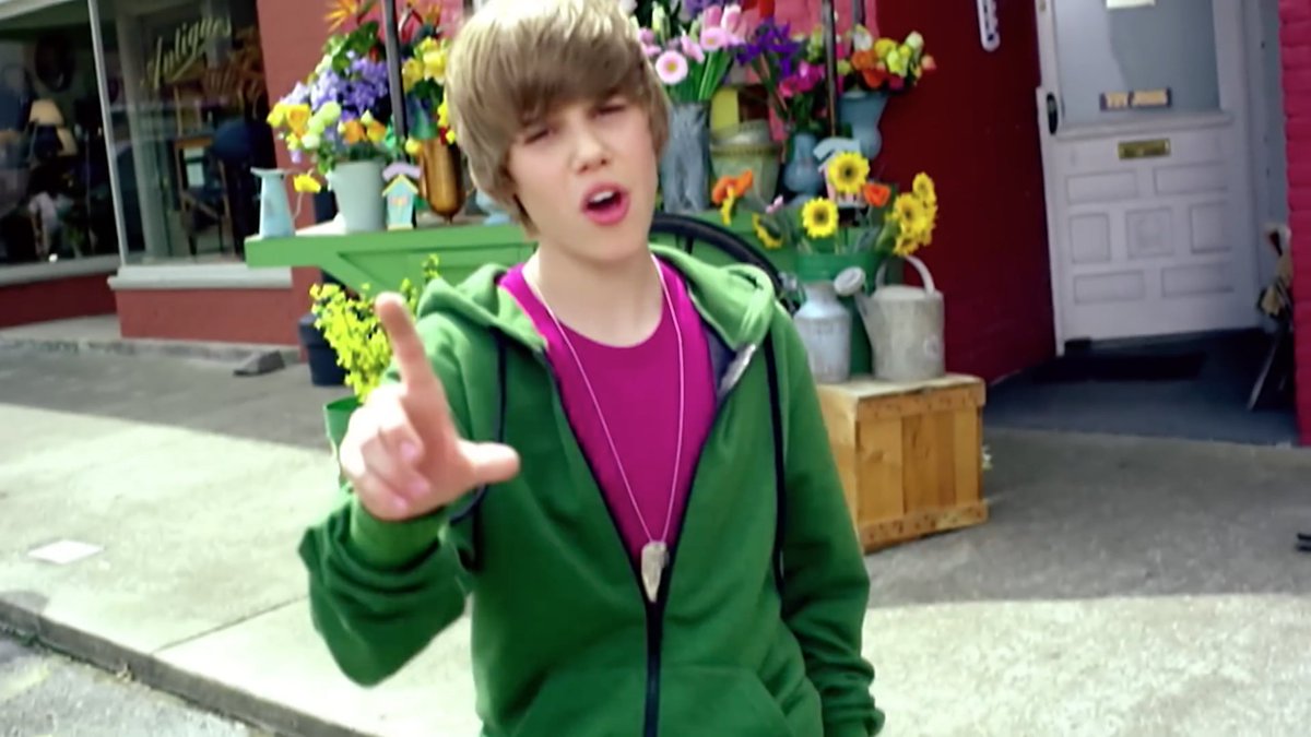 MTV's tweet image. Today&apos;s plans include buying myself expensive chocolate and crying over the fact that it&apos;s been 16 years since @justinbieber released &quot;One Less Lonely Girl&quot; 😭