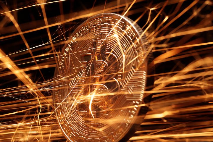 Seanku's tweet image. Bitcoin hits all-time high above $125,000 reuters.com/world/asia-pac…