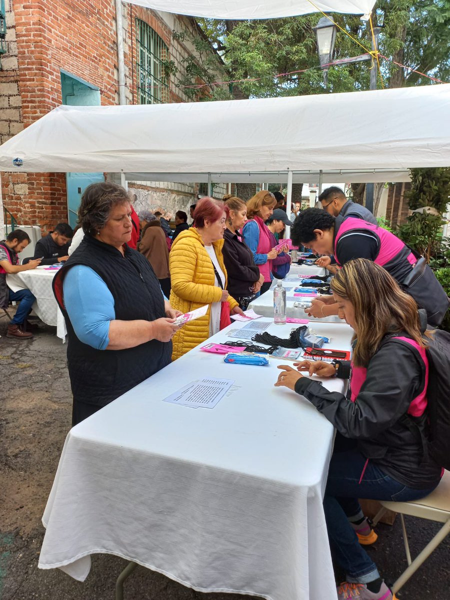 SomosMxMexico's tweet image. ¡Muchas gracias a toda la gente de la alcaldía Miguel Hidalgo!
Con su apoyo llegamos a la asamblea 119. ¡Seguimos avanzando! 
#AsambleasSomosMx #LaFuerzaQueNosUne #SomosCDMX