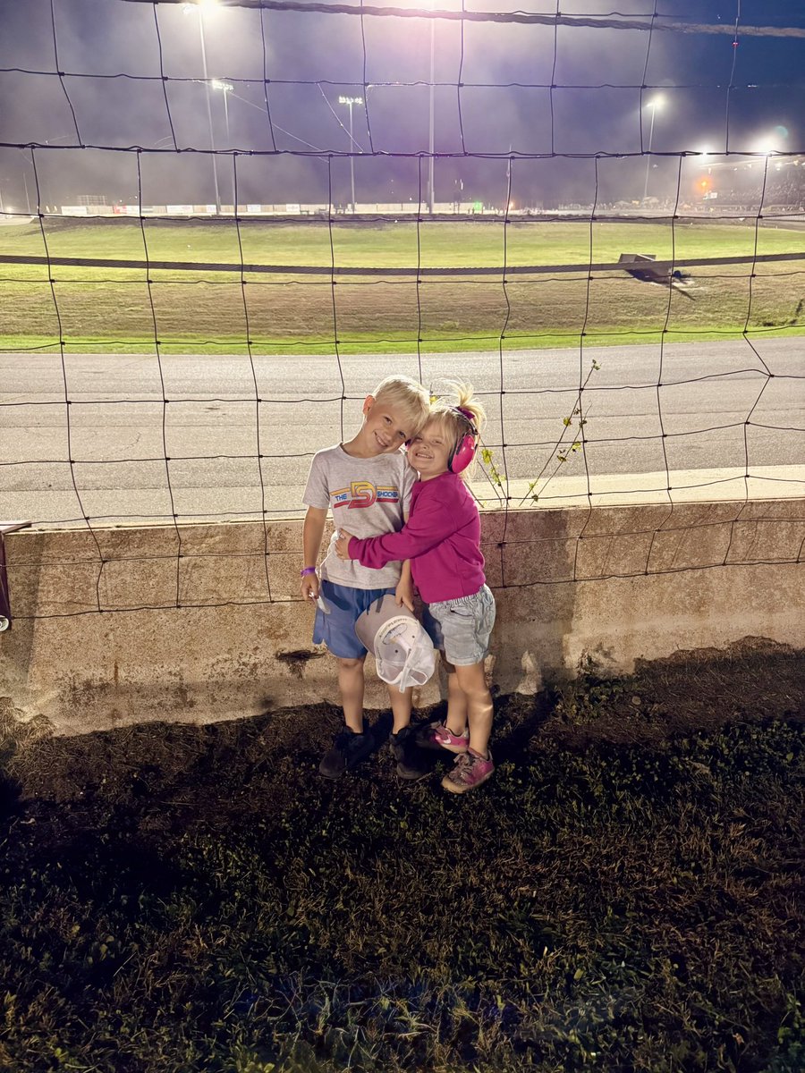 That’s a wrap on the race season🫶🏼🏁These two kept me busy chasing them around the track each weekend. <a href="/DustinSelvage7/">Dustin Selvage</a> you are up, I’m going into hibernation🤓