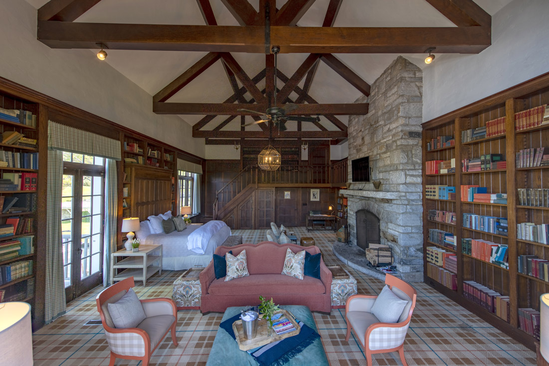 SimplyBuckhead's tweet image. MULTI-GEN MOUNTAIN GETAWAY

The Greystone Inn offers relaxed charm for the whole family!

My family appreciates the charming mountain towns of Western North Carolina, but sometimes the hustle and bustle of glamorous Cashiers and Highlands can be too much, especially with two very…