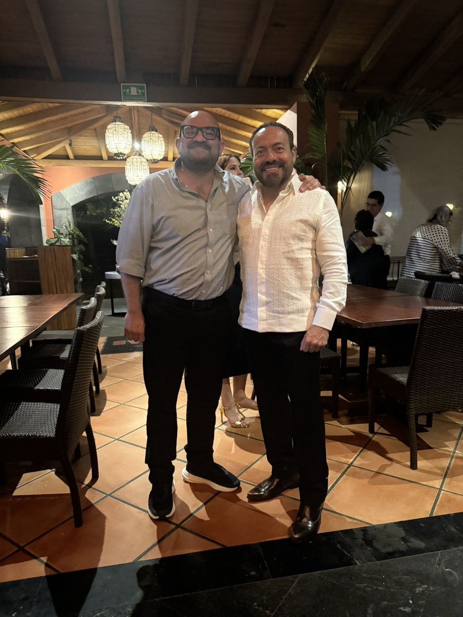 CalvinVS's tweet photo. Un gusto acompañar a mi querido amigo, el Diputado Federal @felipe_mdelgado quien rindió su primer informe legislativo frente al pueblo de #Colima sin duda alguna construyendo un mejor futuro para su estado y la República. #PatriaYTransformacionVerde https://t.co/cH77Z5NbVJ