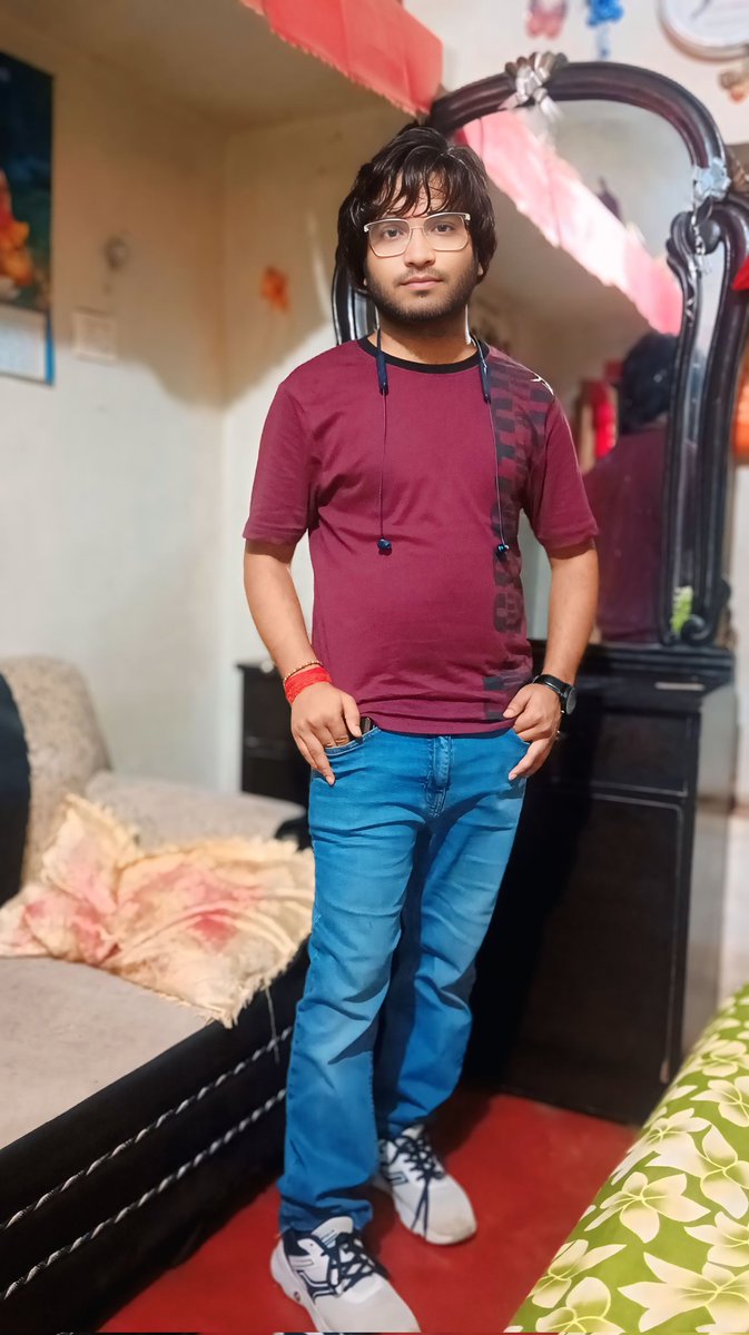 Jayendra_Dixit_'s tweet photo. Be your own kind of beautiful 😎 https://t.co/ksJgx2ra4i