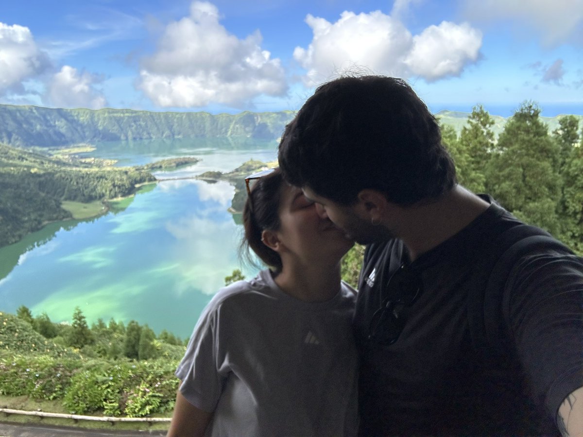 evermontis's tweet photo. @Frankiwie Beijinhos nas Ilhas Açores🌺 https://t.co/PnStVoSP59