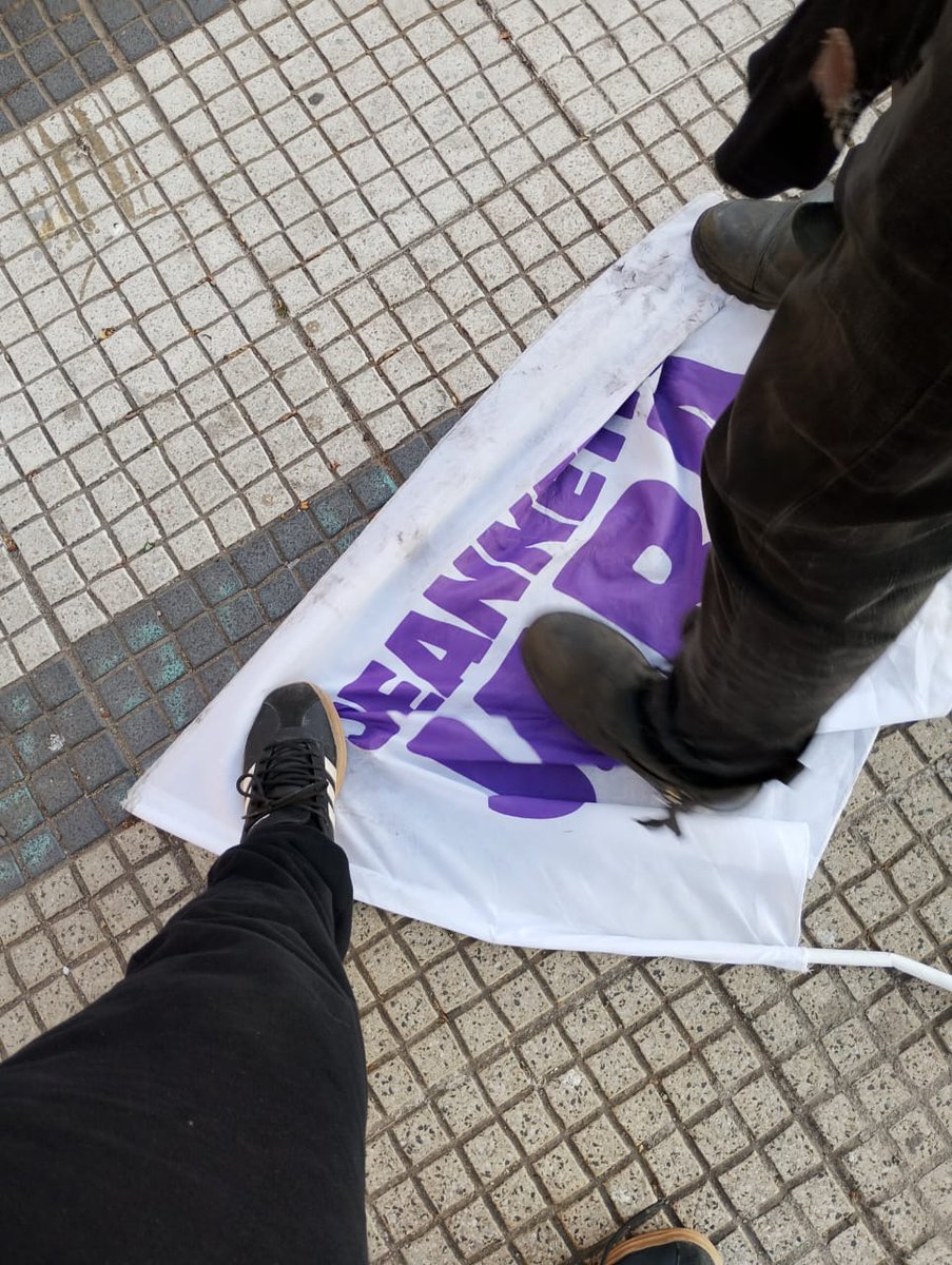 LegionLeonChile's tweet photo. 🚨En Modo Anticomunista 🇨🇱
Todos Somos Legión León 🦁
🌳🪓Únete A Nosotros
🚨📌Recuerda Patriota de nosotros depende Recuperar Chile 🇨🇱 #MesaCentral #enacional #coliseoviña #alessandri #institutonacional #KaiserPresidente2026 #KastPresidenteDeChile #Pinochetinmortal #Derecha https://t.co/25M1Mu9Cwj