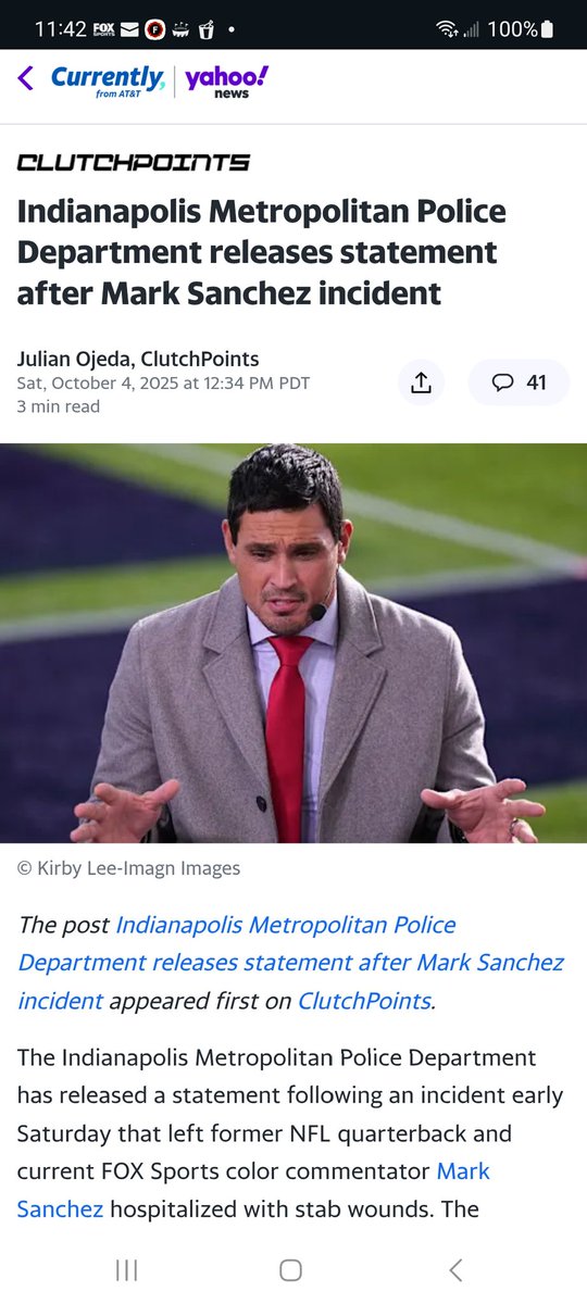 I'm pretty sure this photo is of <a href="/davidpollack47/">David Pollack</a>, not Mark Sanchez. Do they really look that alike?