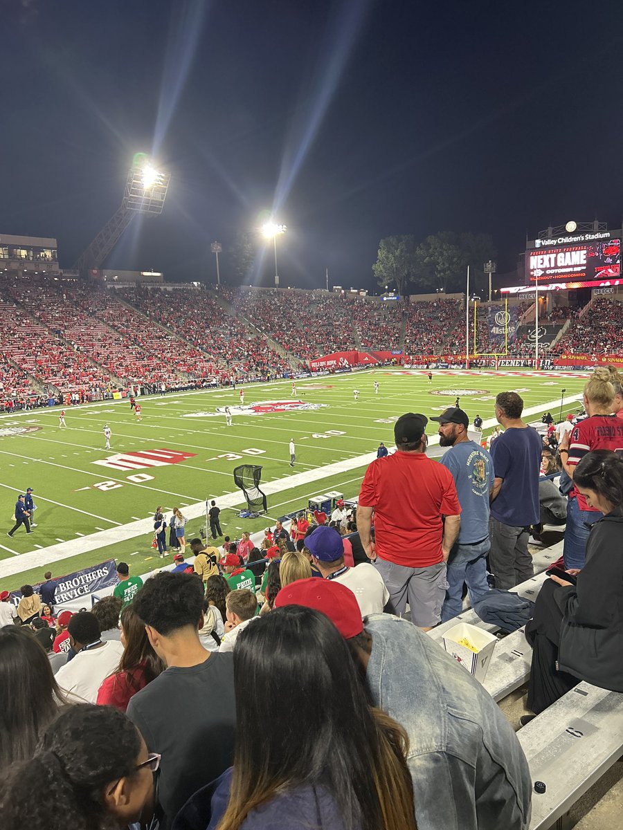 Thank you <a href="/Coach_JDavis/">Joshua Davis</a> for having me out for Fresno State’s game against Nevada! I had a great time seeing what game day is like for the players and meeting the Coaches!