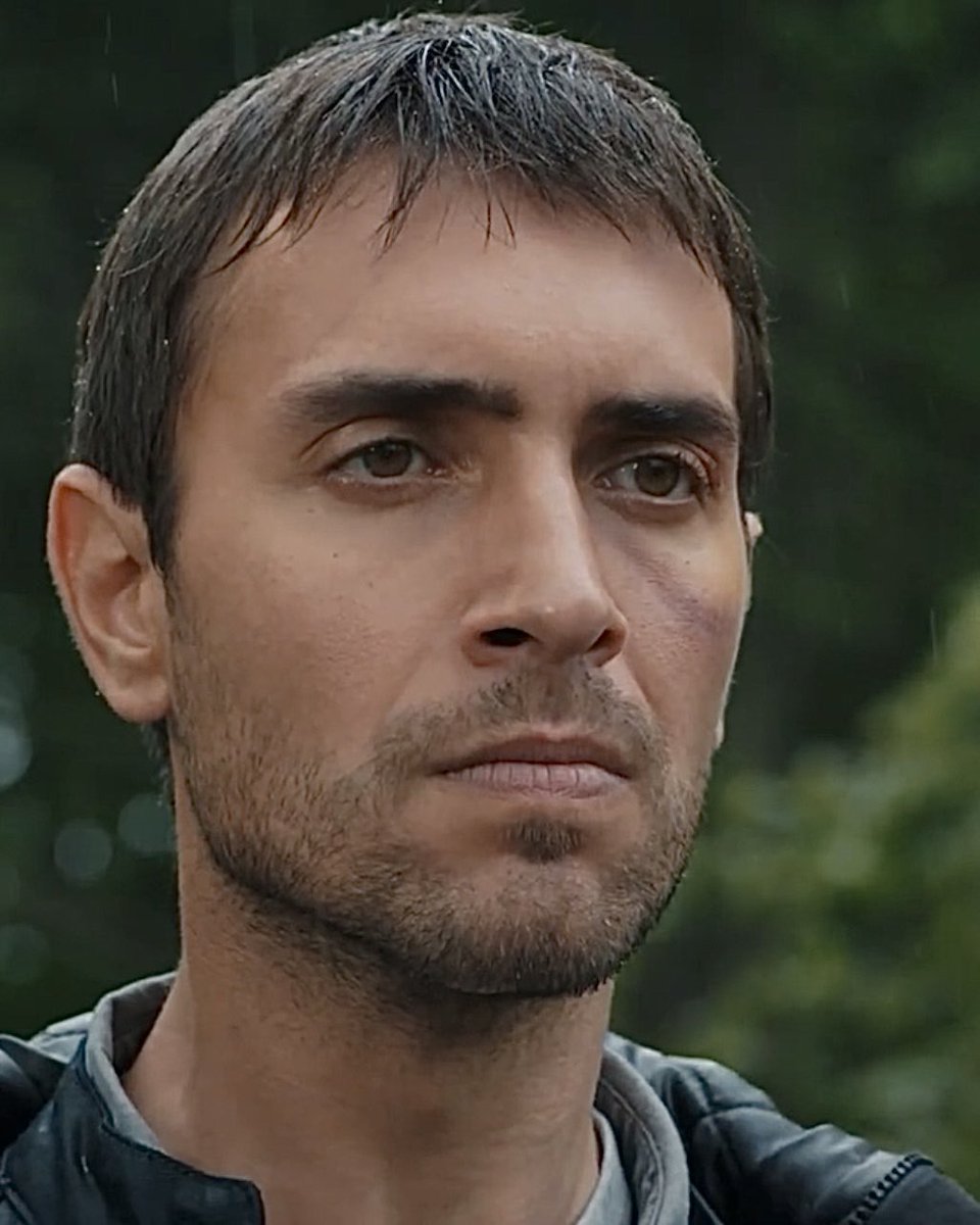 bana mı benzettiniz?
yok, yani andırıyor sizi de, başkaydı o..