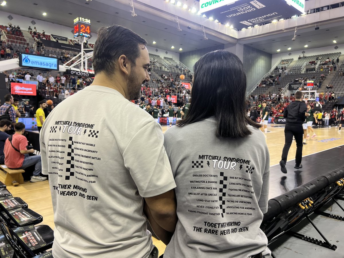 Cada vez que me cruzo con <a href="/Zamo_Fdez/">Zamo Fernández</a> reafirmo lo gran persona que es. La semana pasada charlamos sobre el síndrome de Mitchell y este homenaje de <a href="/CoviranGranada/">Coviran Granada</a> es lo mínimo que merecen él y su familia. Para concienciar a todos y empujar a la investigación.

¡Mucho ánimo, amigo!