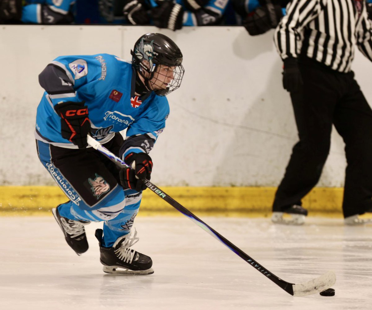 Home side <a href="/OxRisingStars/">Oxford Rising Stars</a> have upped their game and after the second period now lead 4-2 <a href="/WeAreMKThunder/">MK Thunder IHC</a>