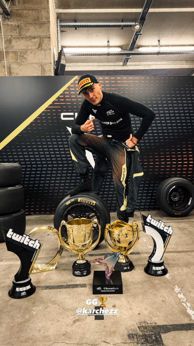 Mi streamer y sus 6 trofeos... #Proud #KarchezGPExplorer