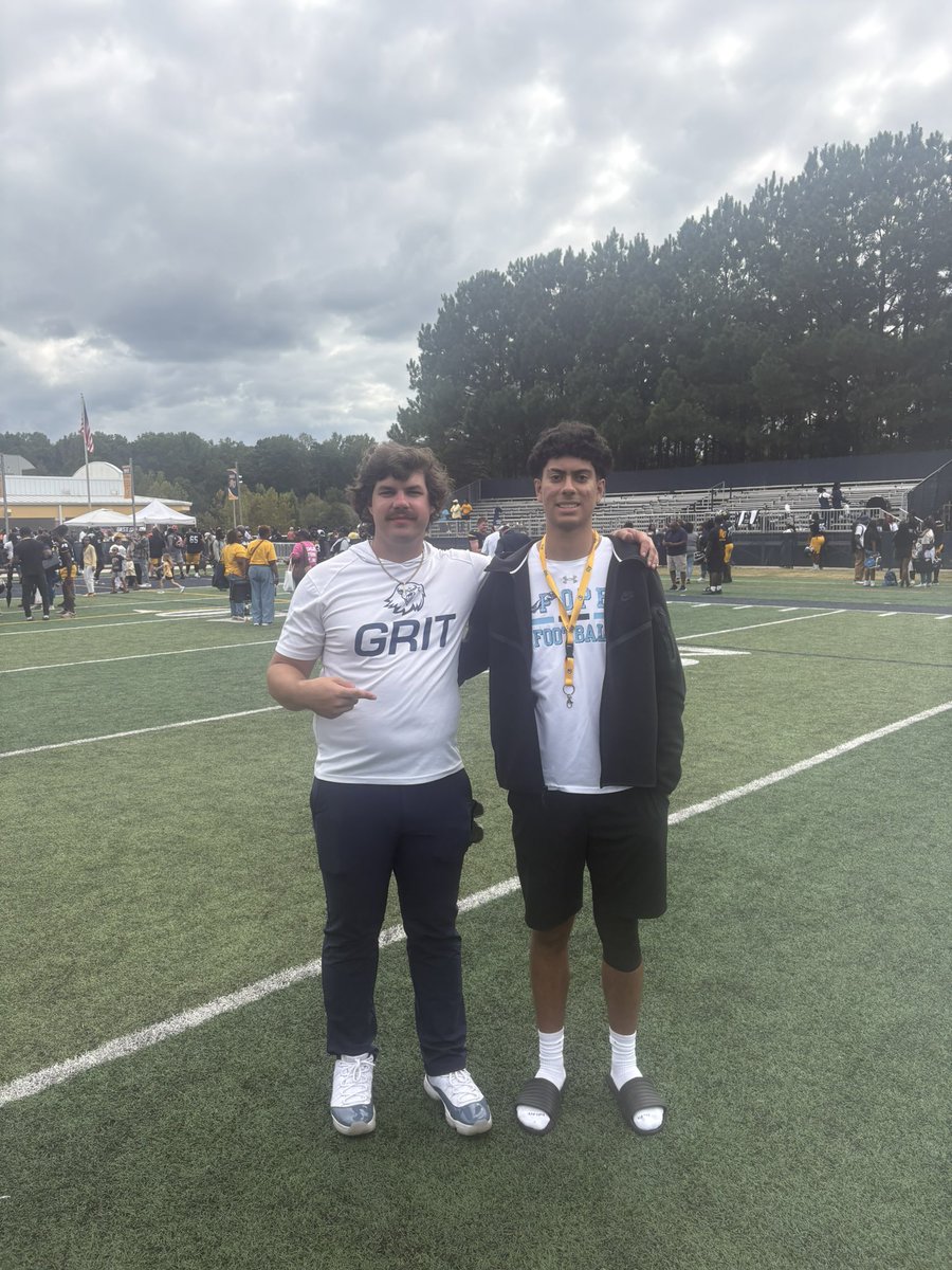Mathews_Lago's tweet image. Had a great game visit @ReinhardtFB ! A big thanks to @CamCagleRU for inviting me! Learned a lot about Reinhardt and about the football culture!🔥

@PopeFootball 
@CoachOSullivan 
@Chris_Sailer 
@CoachMarcNolan 
@RecruitGeorgia 
@kt_recruiting