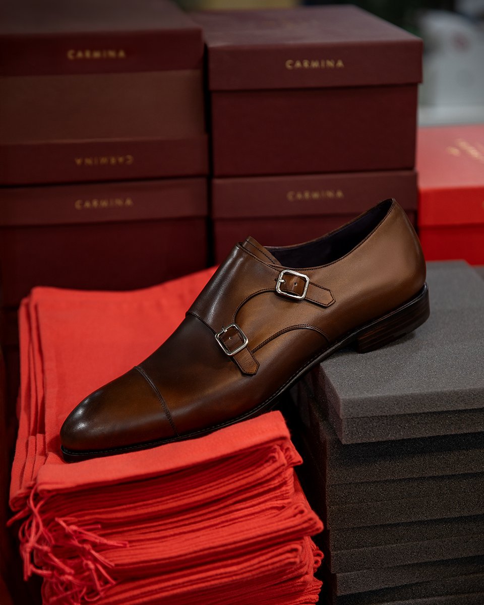 carminashoemake's tweet photo. Refined, versatile, unmistakable — the double monk strap.
From October 1st to 8th, Custom Weekend gives you the freedom to craft yours — or any other style — with 25% off.
#CarminaShoemaker #CustomWeekend #CarminaShoes #DoubleMonks #MensShoes https://t.co/zEbC2G3jWV https://t.co/2qcSGDluf0
